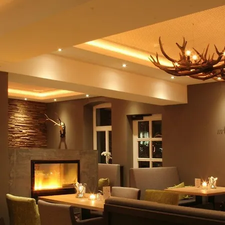 Landgasthof Pappelkrug 4* ハレ